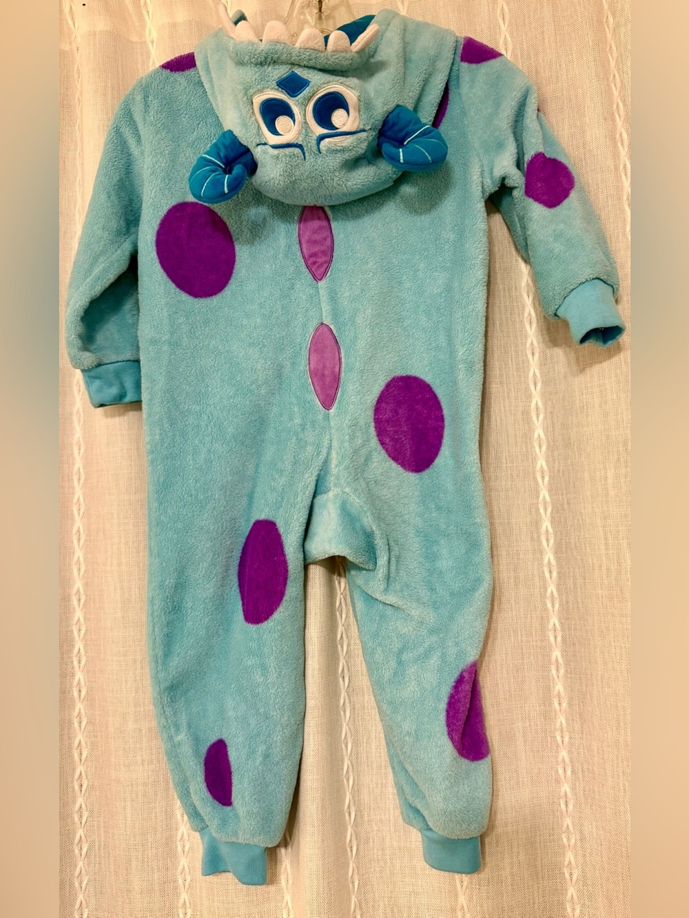 Monster’s Inc Sully hoodie pajamas. Sz.4T
Disney-Pixar